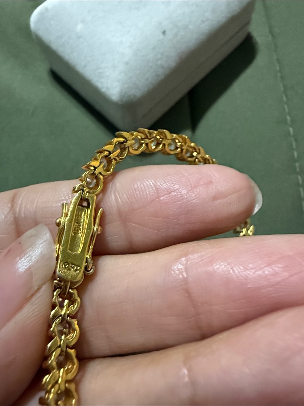 Vintage Gold Bracelet with Clear Stones - Picture 4 of 5